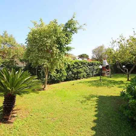 Dom wakacyjny Caterina A Pochi Passi Dalla Con 3 E Giardino Privato