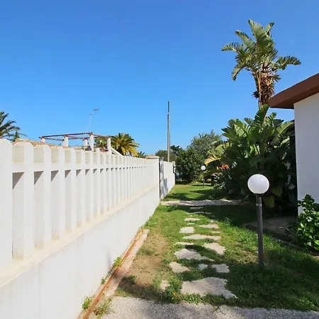 Dom wakacyjny Caterina A Pochi Passi Dalla Con 3 E Giardino Privato Costa Rei